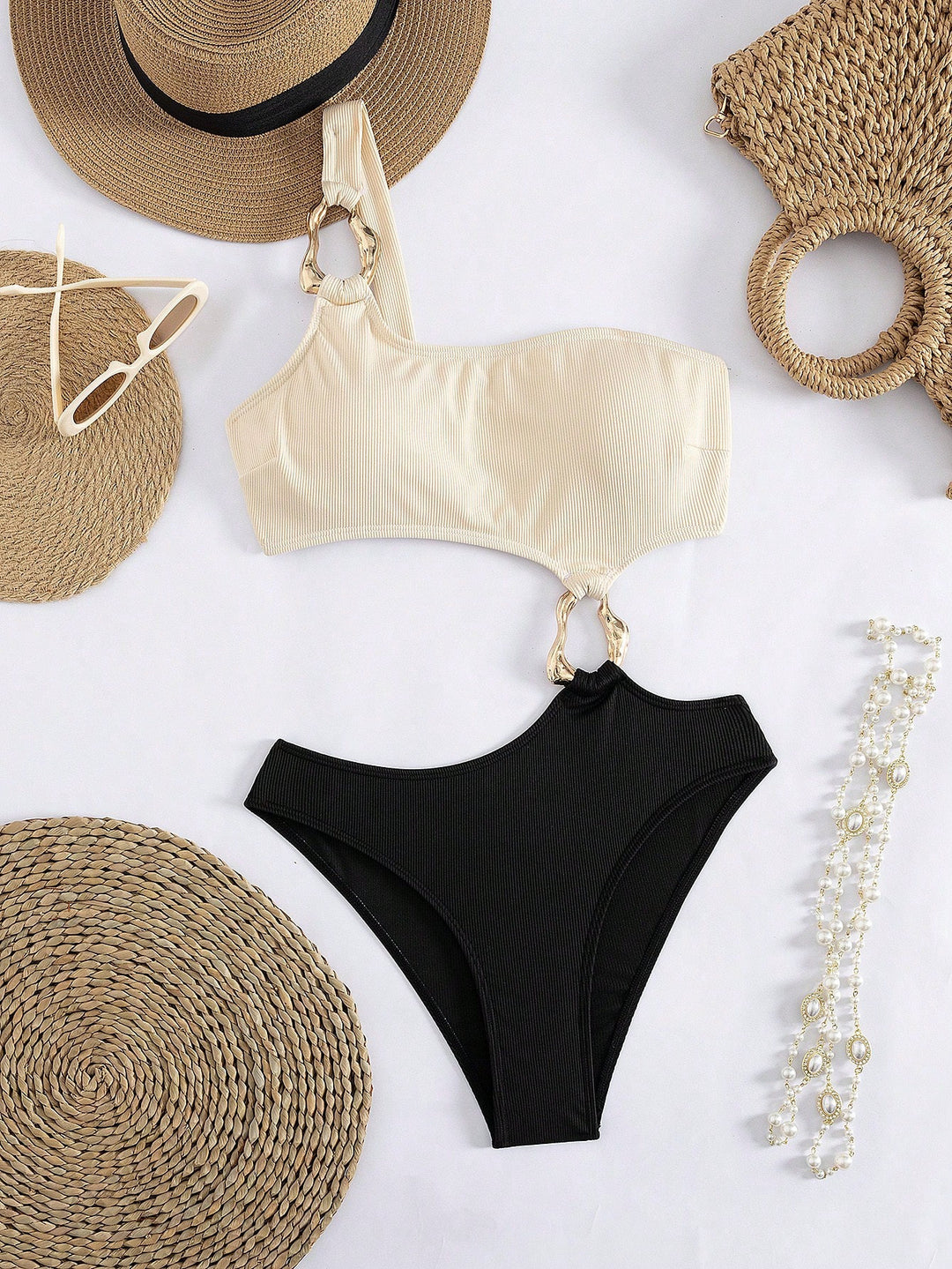 Dame En-sidet bikini med moderigtigt ringdetalje Skovae