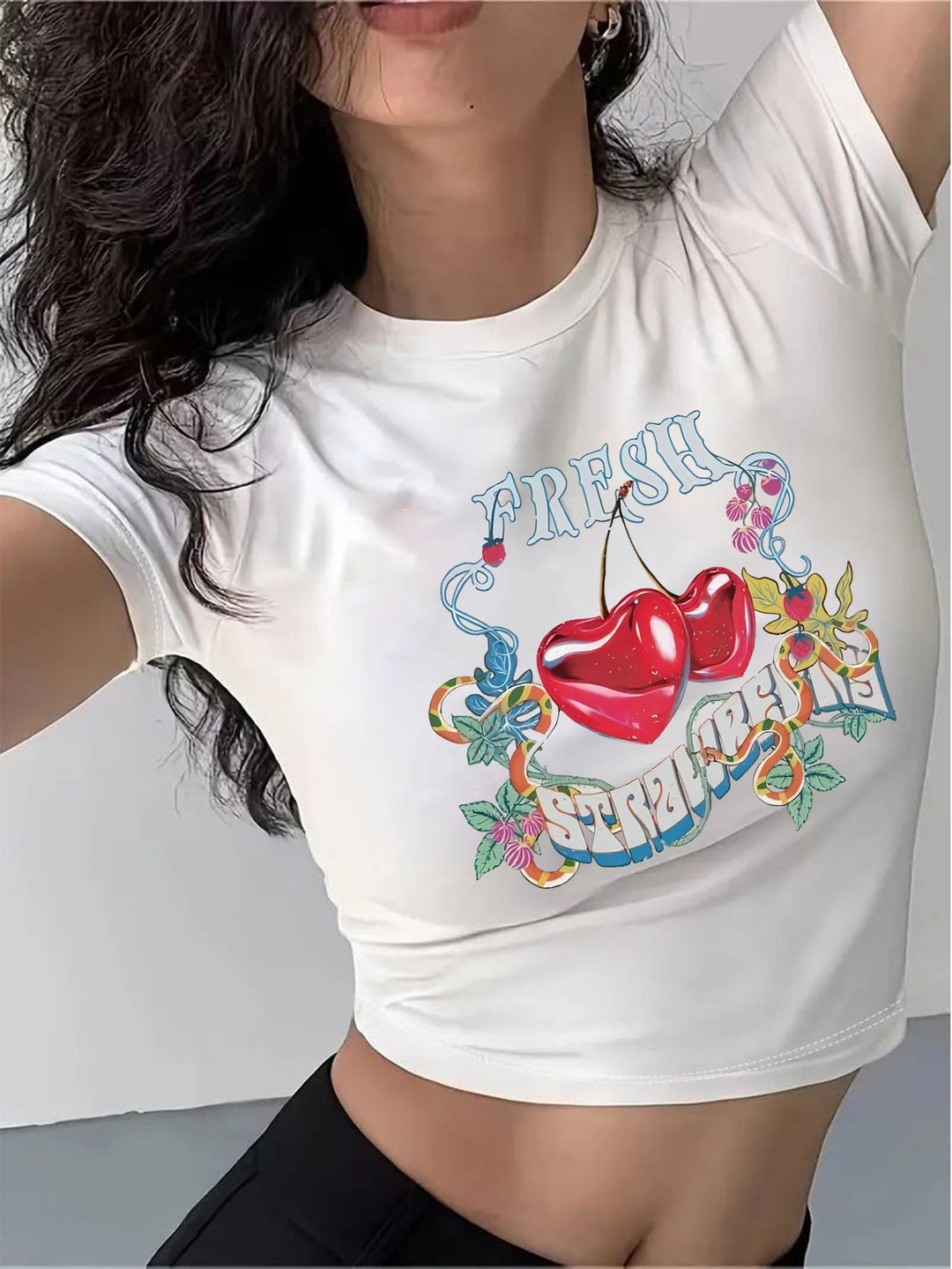 Dame Crop-Top med innovativt edderkopp-net design Skovae