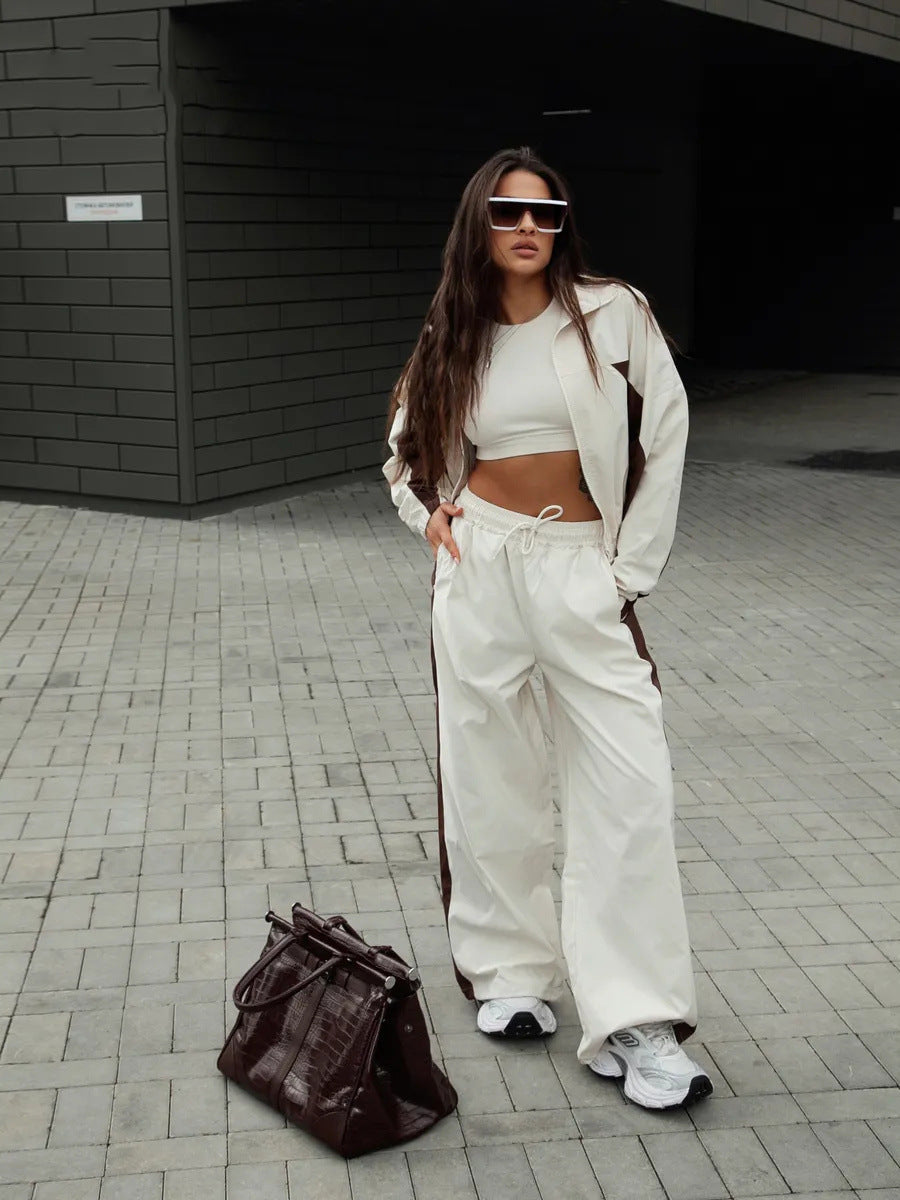 Dames sporty casual sæt med bred pasform og praktiske lommer Skovae