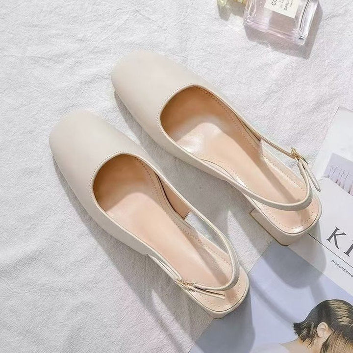 Dame Slingback-pumps med dekorativ rem og elegant blokhæl Stilla