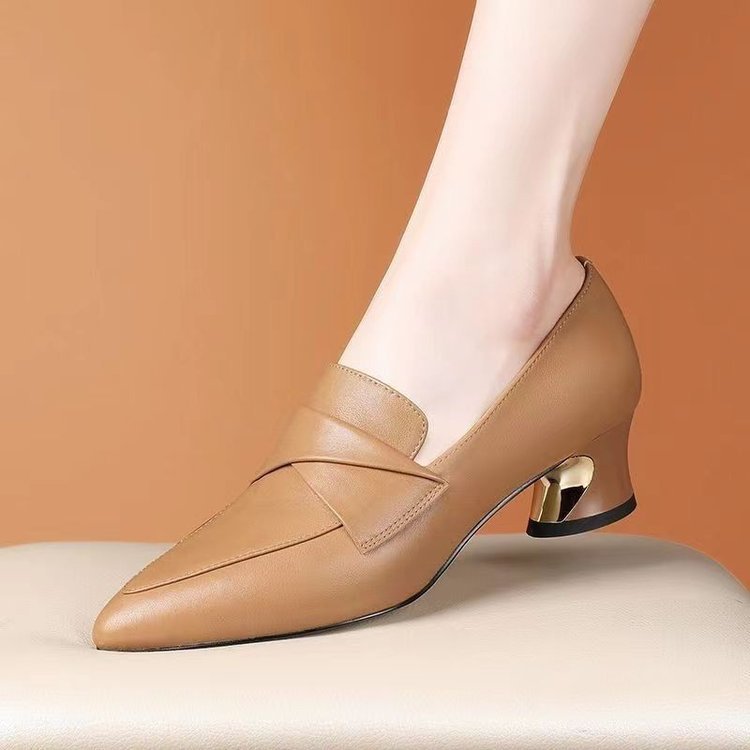 Dame elegante pumps med krydset rem og moderne metal hæl Stilla