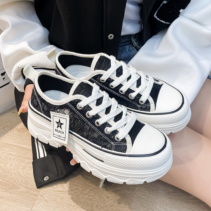 Dame Chunky Sneakers med struktureret overmateriale og skridsikker profileret sål Stilla