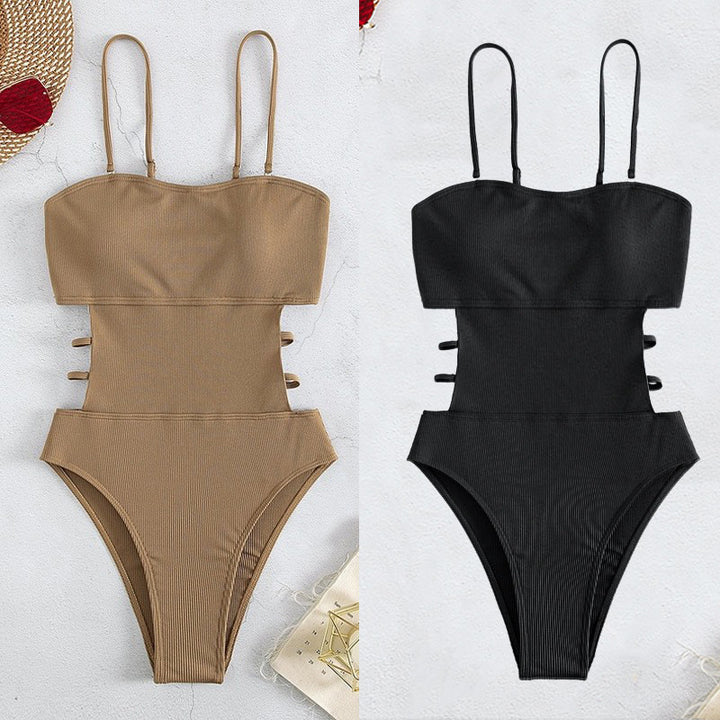 Dame one-piece badedragt med raffinerede cut-outs og elegante stropper Stilla