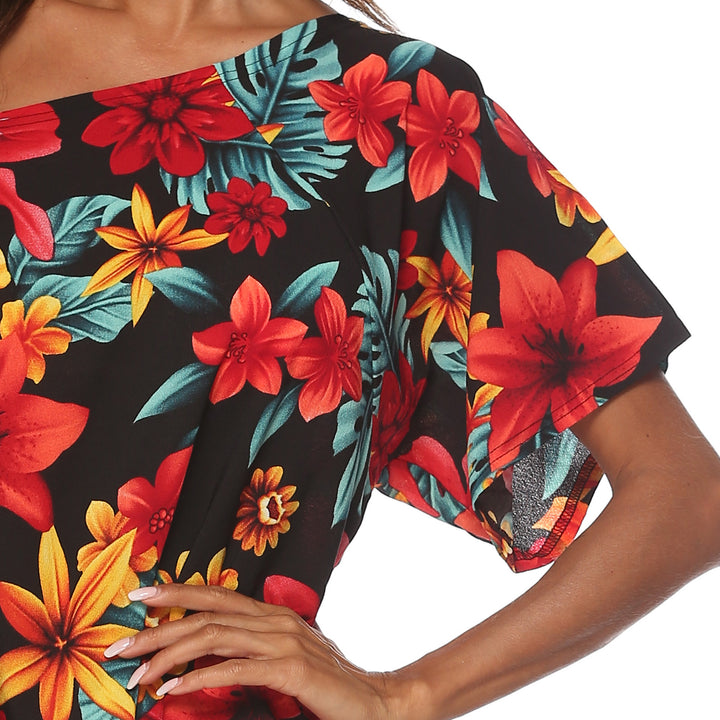 Dame Strandtunika med floral design og asymmetrisk skæring Stilla