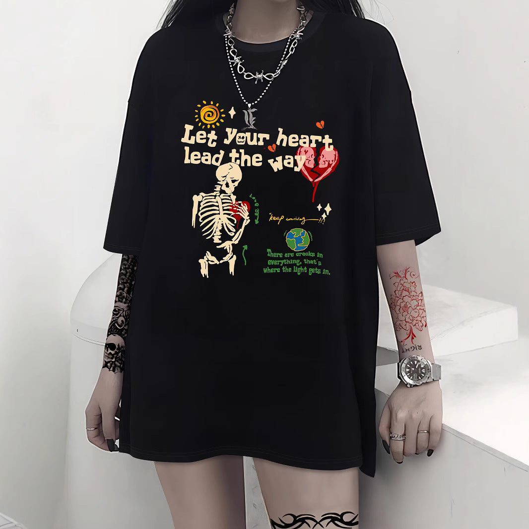 Dame T-shirt med kreativt kattemotiv og legesyg sløjfe Skovae