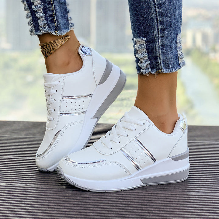Dame Sporty Sneakers med stilfuldt materialemix og åndbar struktur Stilla