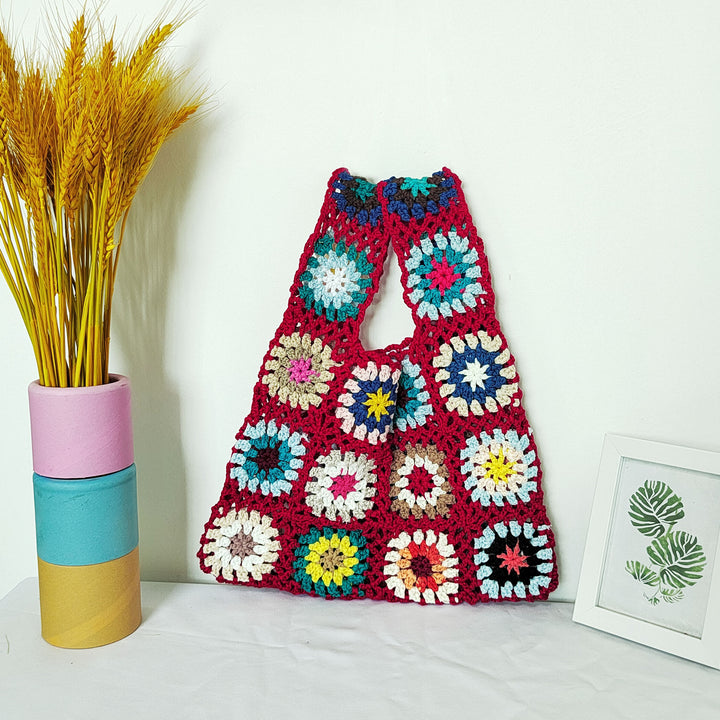 Dame hæklede skuldertaske i farverigt Granny-Square-design Stilla