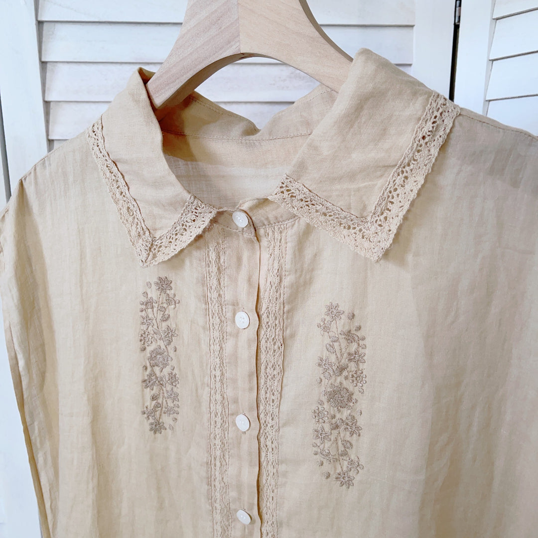 Femme Elegante Kortærmet bluse med omfattende broderi Stilla