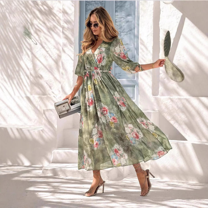 Dame Maxikjole med blomster-chiffon og elegant drapering Stilla