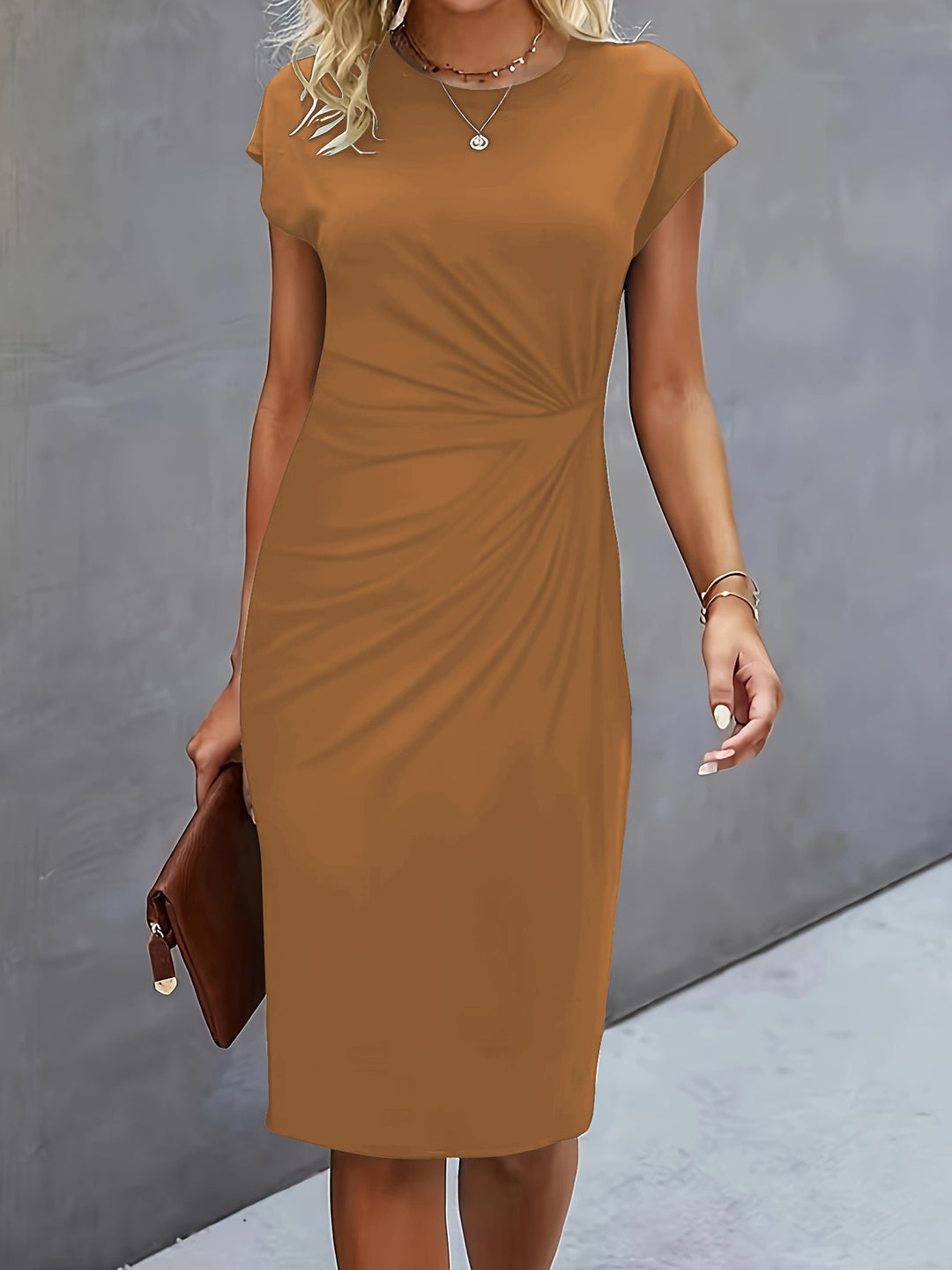 Dame elegant wrap kjole med figursyet design og fint jersey materiale Skovae