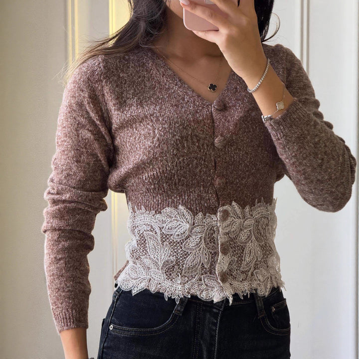 Damer cardigan med delikat blonder trim og elegante knapper Stilla