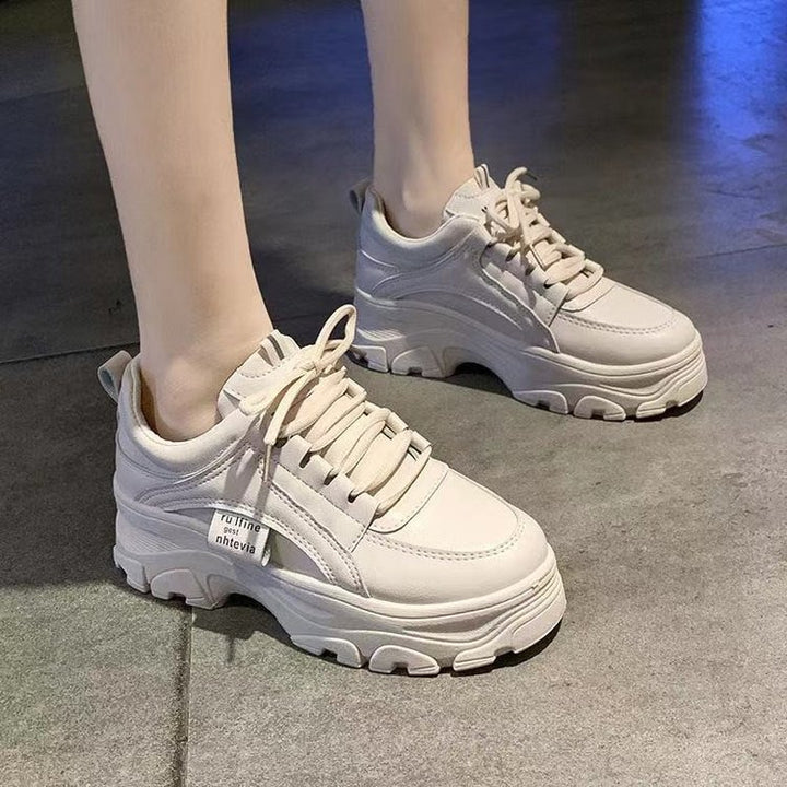 Dame sporty plateau-sneakers med åndbart overmateriale og skridsikker sål Stilla