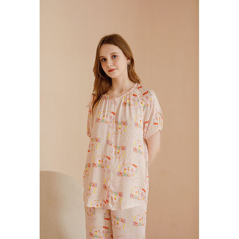 Dame Pyjama-sæt lavet af let, åndbart materiale med kreativt dyremotiv Stilla