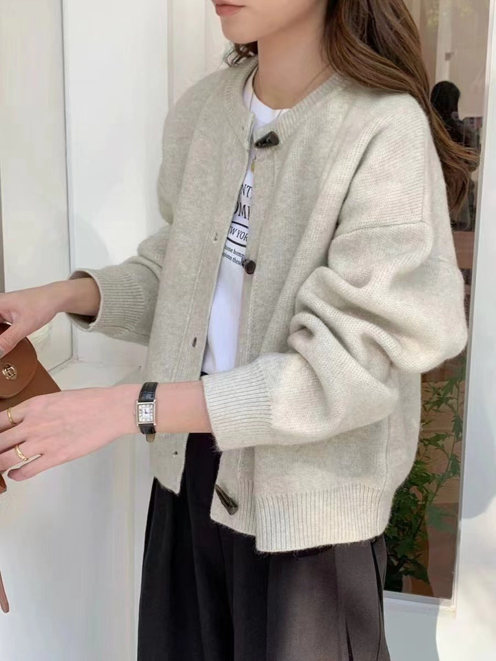 Kvinders cardigan med elegante knapdetaljer Stilla