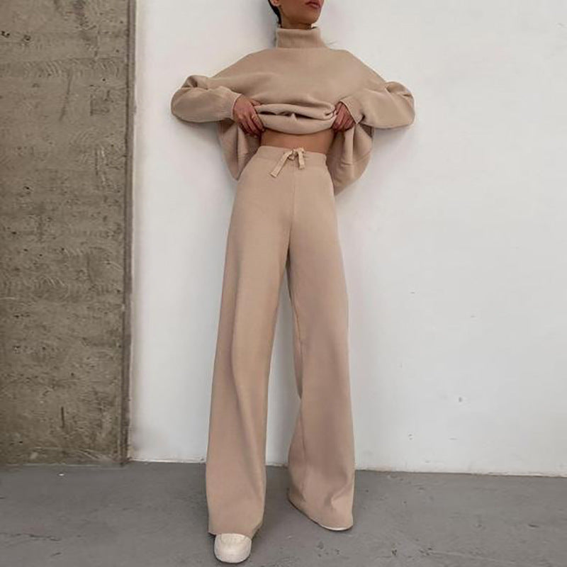 Dame fritids sæt bestående af afslappet cropped top og bred bukse stil Stilla