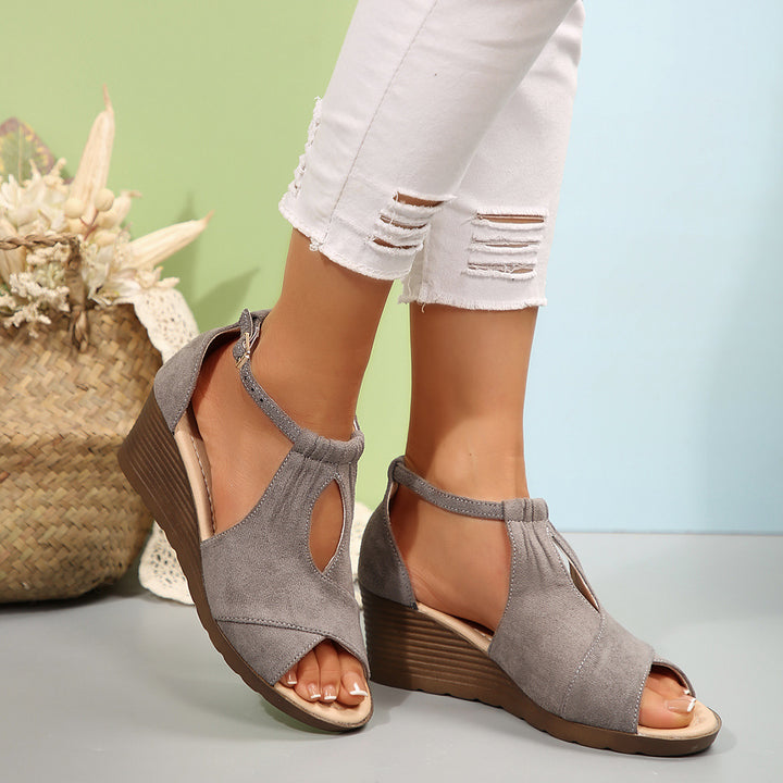 Dame Wedge-sandaler med elegante cut-out-detaljer og skridsikkert indlæg Stilla