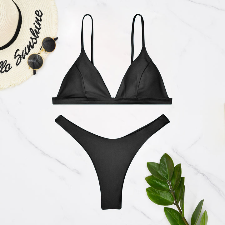 Dame triangel-bikini med justerbare stropper og minimalistisk design Skovae