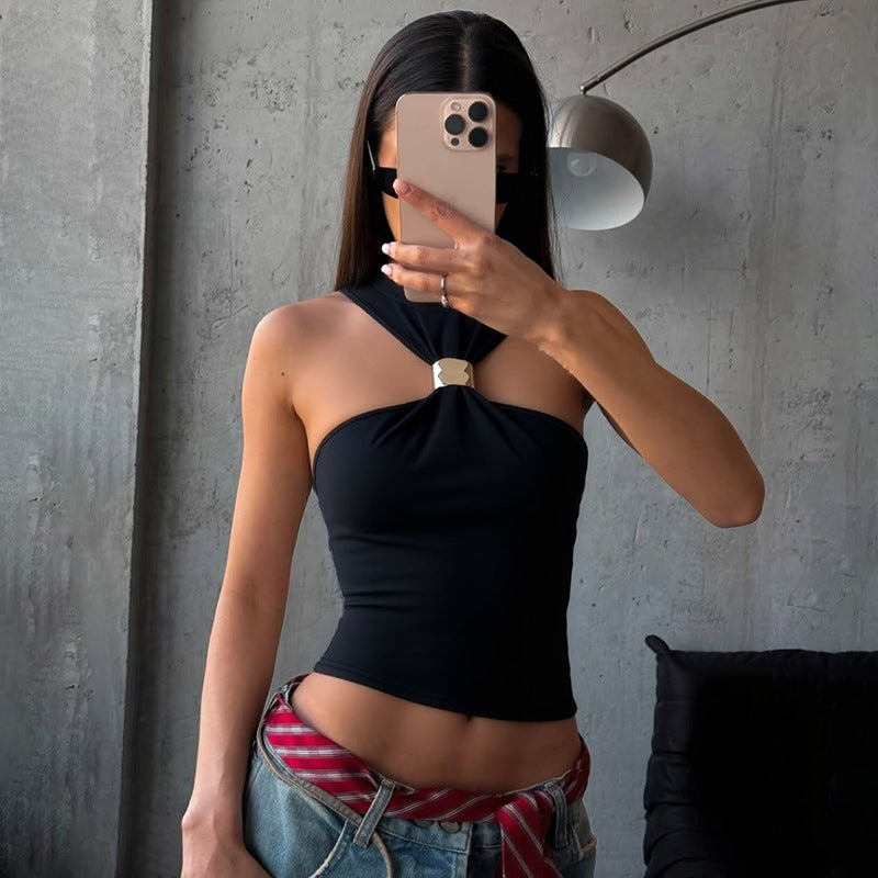 Dame off-shoulder top med ståkrave og moderne lukning Stilla