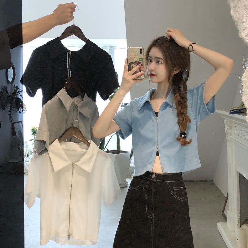 Femme Cropped Zip-Up Bluse med korte ærmer Stilla