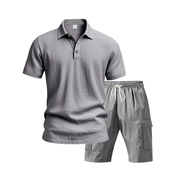 Herrer stilfuld polo skjorte med komfortable cargo shorts Stilla