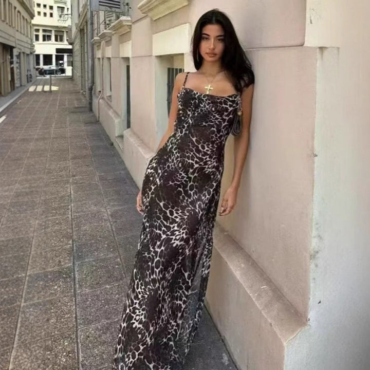 Dame Sleek Spaghetti-Strop Maxi Kjole med Giraf-Print Stilla