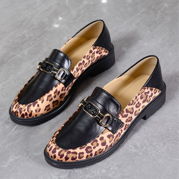 Dame mode loafers med leopardmønster og elegant spænde Stilla