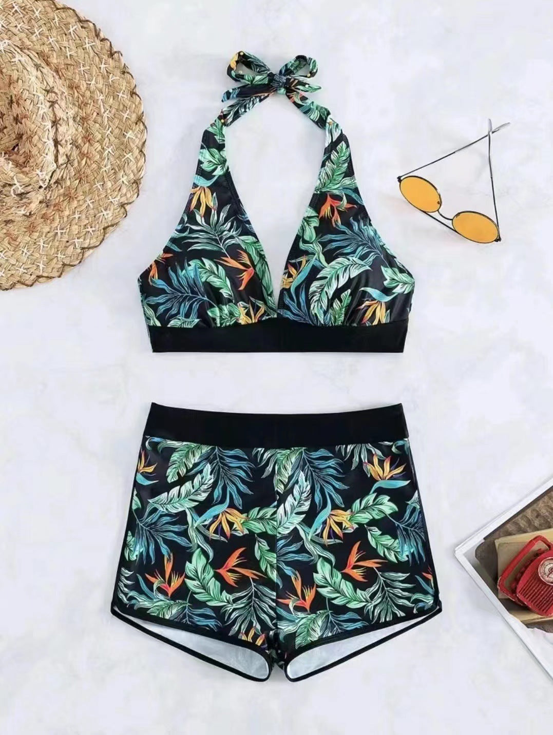Dame bikini sæt med højhalset top og shorts Stilla