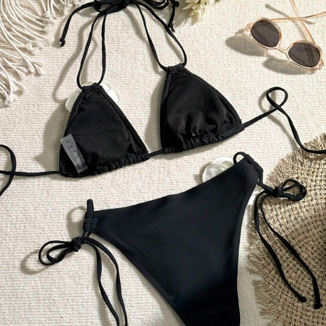 Dame Triangel-Bikini-Sæt med legende blomsteraccent og justerbare bindebånd Stilla