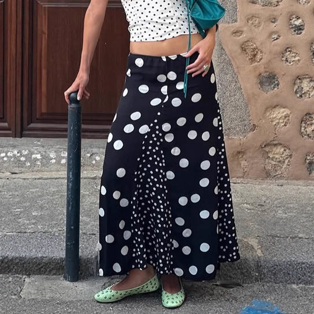 Dame maxiskørt med kontrasterende polka-dot design og bred skæring Skovae