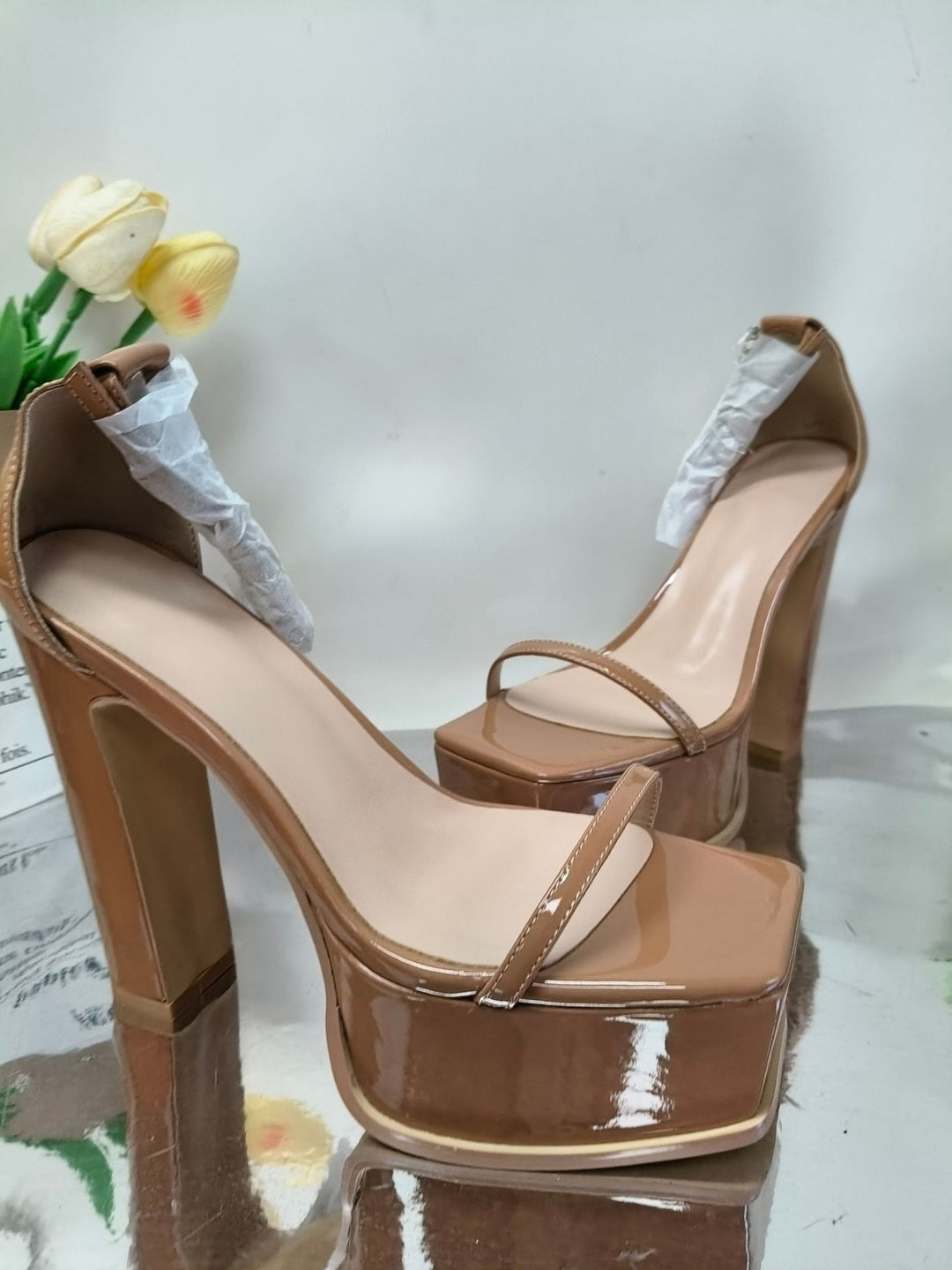 Femme Chunky High Platform Heels med kristal-ankelrem Stilla