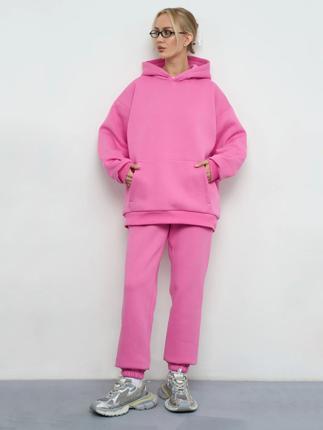 Dame oversized Hoodie og afslappede Sweatpants Stilla