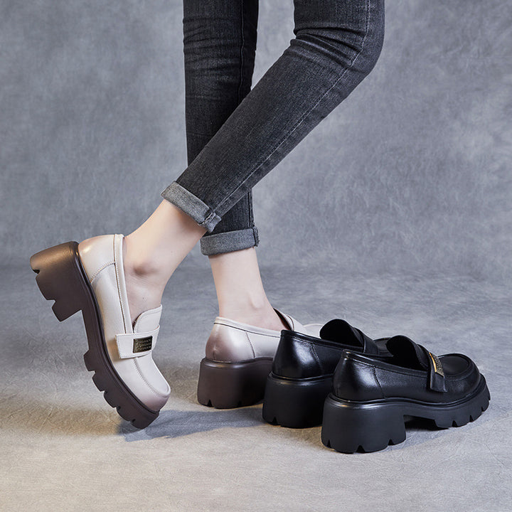 Dame Chunky Platform Slipper med slankt design Stilla