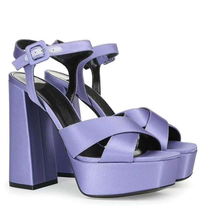 Damer Strappy Platform Blokhæle med metallisk finish Stilla