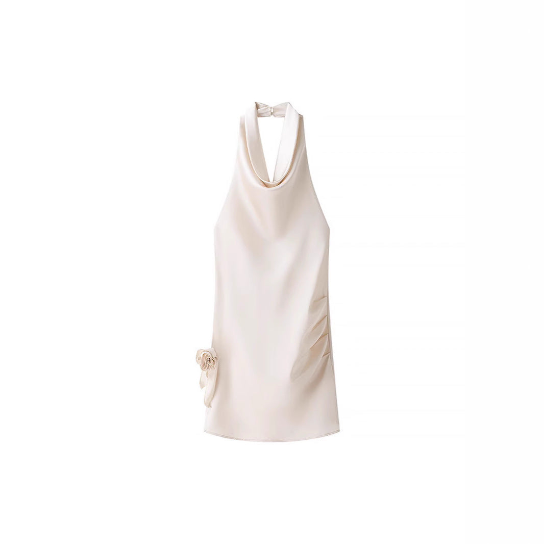 Dame elegant halterneck kjole med yndefuld drapering og blomsterdetalje Stilla