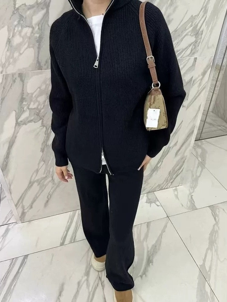 Kvinders elegante cardigan med lynlås og matchende bukser Stilla
