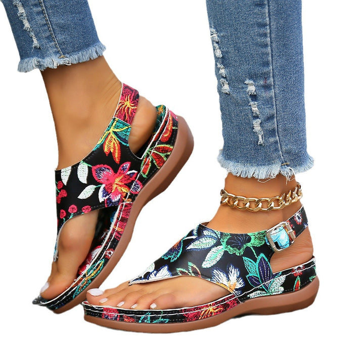 Dame sandaler med farverigt blomsterdesign og behagelig fodsengdesign Stilla
