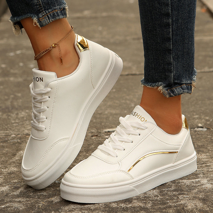 Dame Sneakers med elegante guld accenter og skridsikker sål Stilla