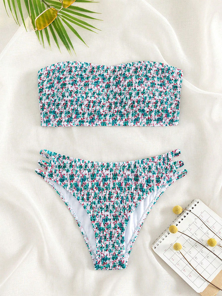 Dame Bandeau-bikini med raffinerede flæsedetailer og justerbare stropper Skovae