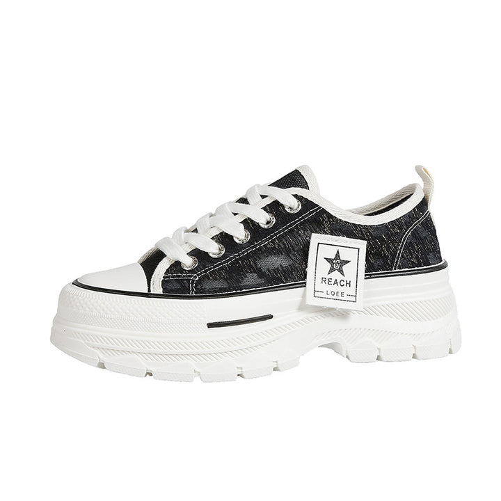 Dame Chunky Sneakers med struktureret overmateriale og skridsikker profileret sål Stilla