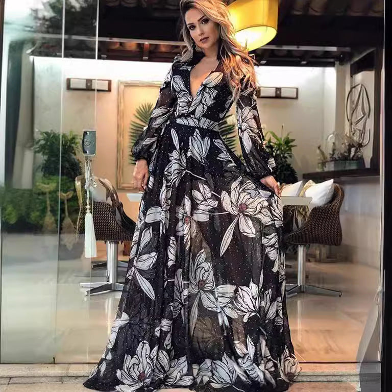 Dame Maxi-kjole med blomster chiffonovergang og transparente detaljer Stilla