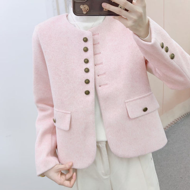 Dame elegant Boucle-jakke med dekorative knapper og praktiske lommer Stilla