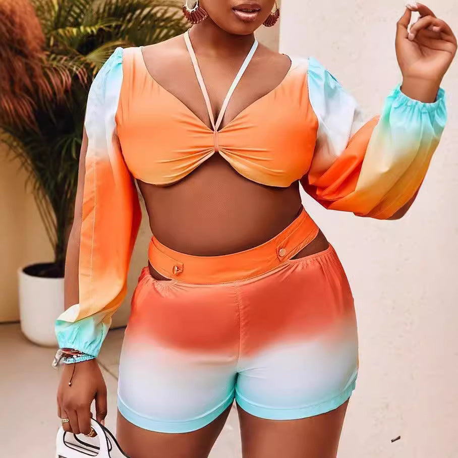 Dame crop top med off-shoulder ærmer og farvegradient design Skovae