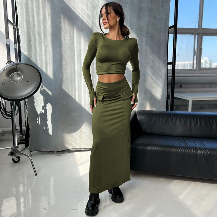 Dame sæt bestående af langærmet crop-top og maxi-nederdel med rynker Stilla
