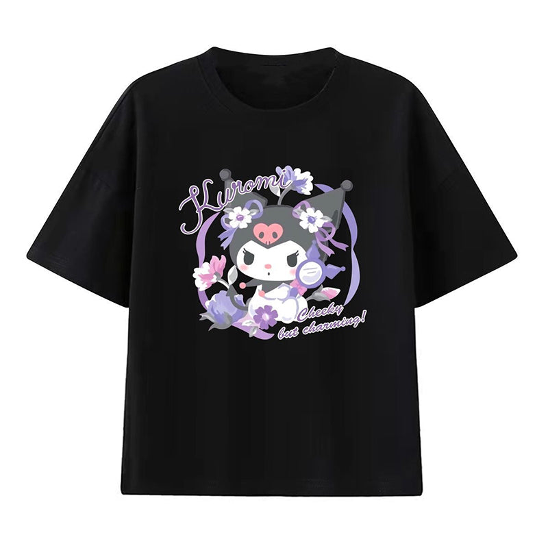 Dame T-shirt med stort Kuromi-motiv og legende tryk Stilla