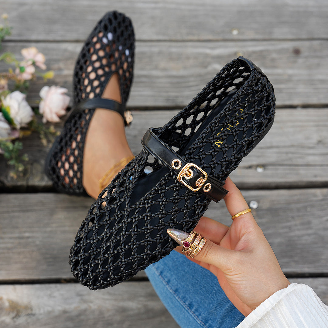Dame elegante Slingback-sandaletter lavet af åndbart netmateriale med moderne spænde detaljer Stilla