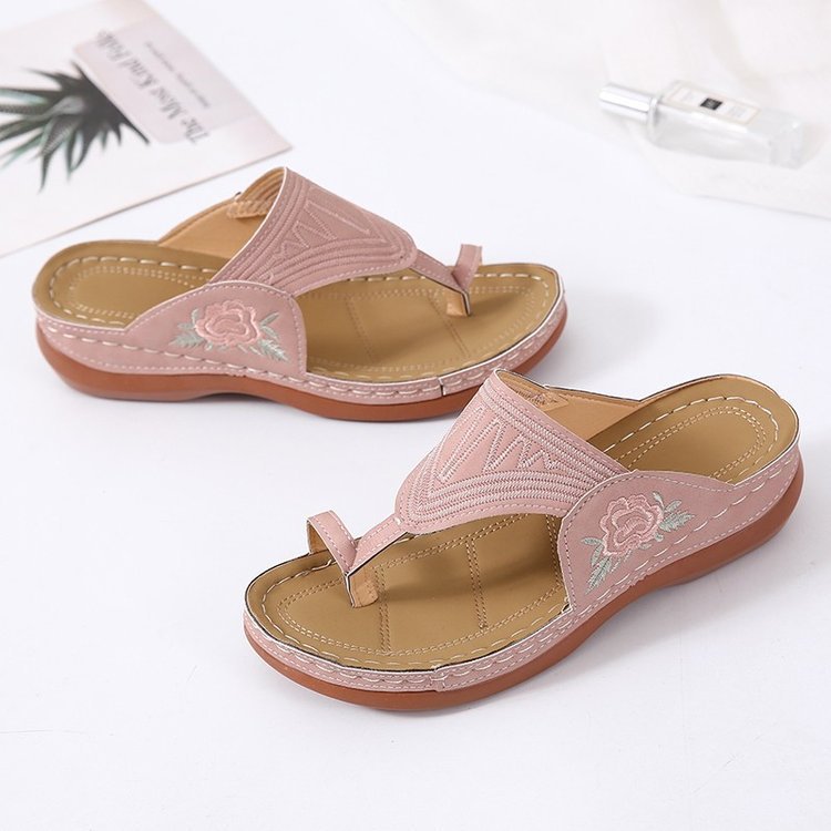 Dame komfortable tætsko-sandaler med trendy design og behagelig sål Stilla