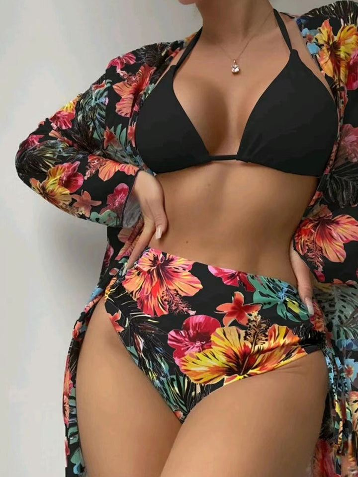 Dame bikiniset med blomsterdesign og asymmetrisk detaljer Stilla