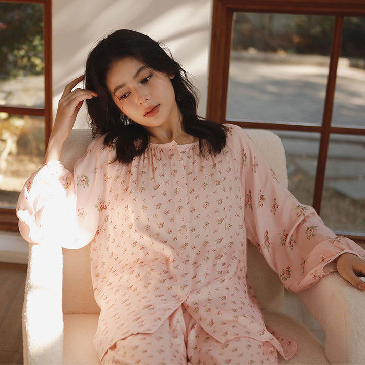 Dame Pyjamasæt med blomsterdesign og luftig pasform Stilla