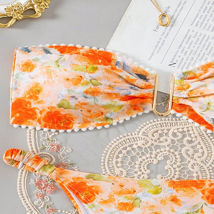 Dame bikini-sæt med moderigt bandeau-top og flot ruffle-detalje Stilla