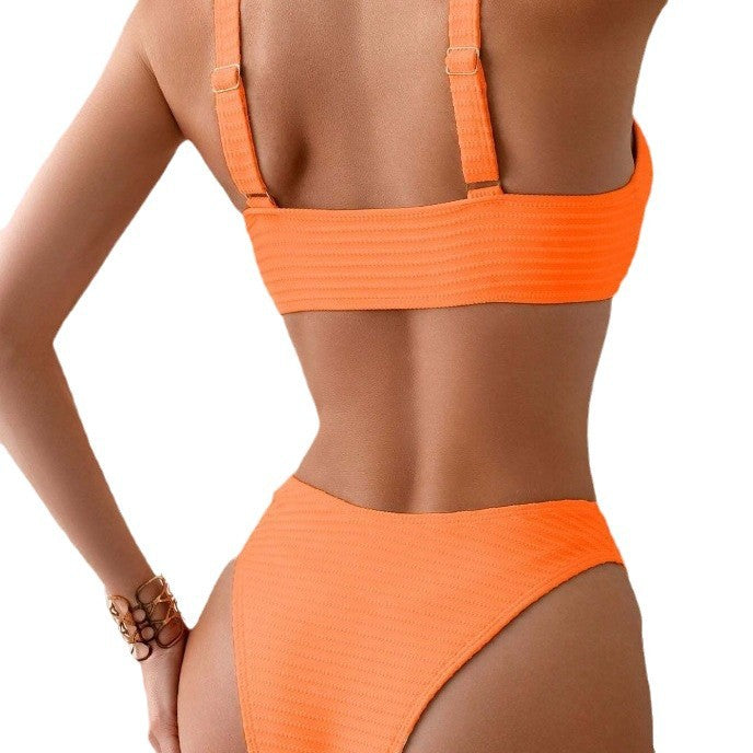 Dame Bikini-sæt med moderne indpakningsoberdel og høj benudskæring Stilla